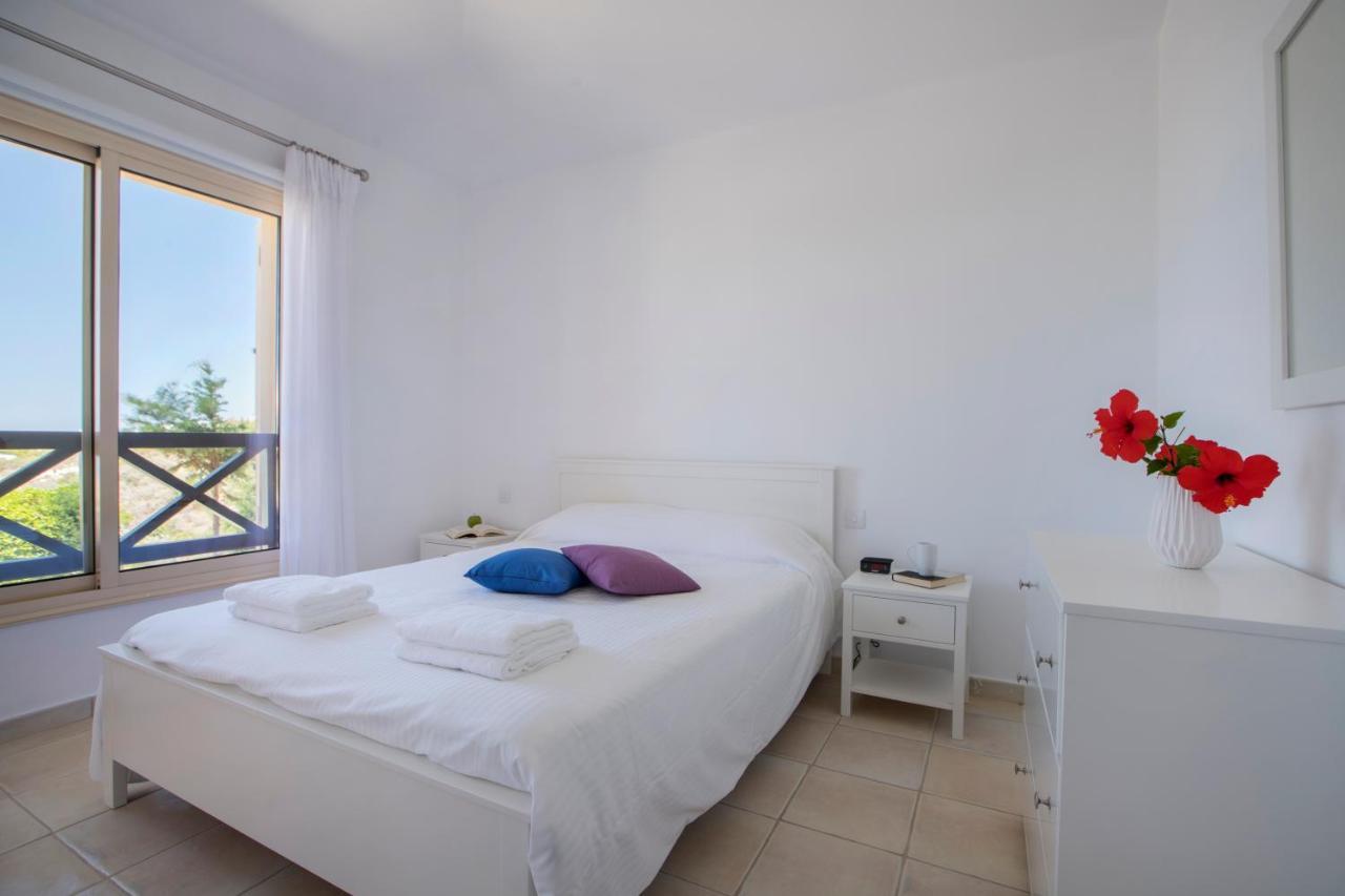 Resitour - Perneri Four Bedroom Villa Pafos Zewnętrze zdjęcie