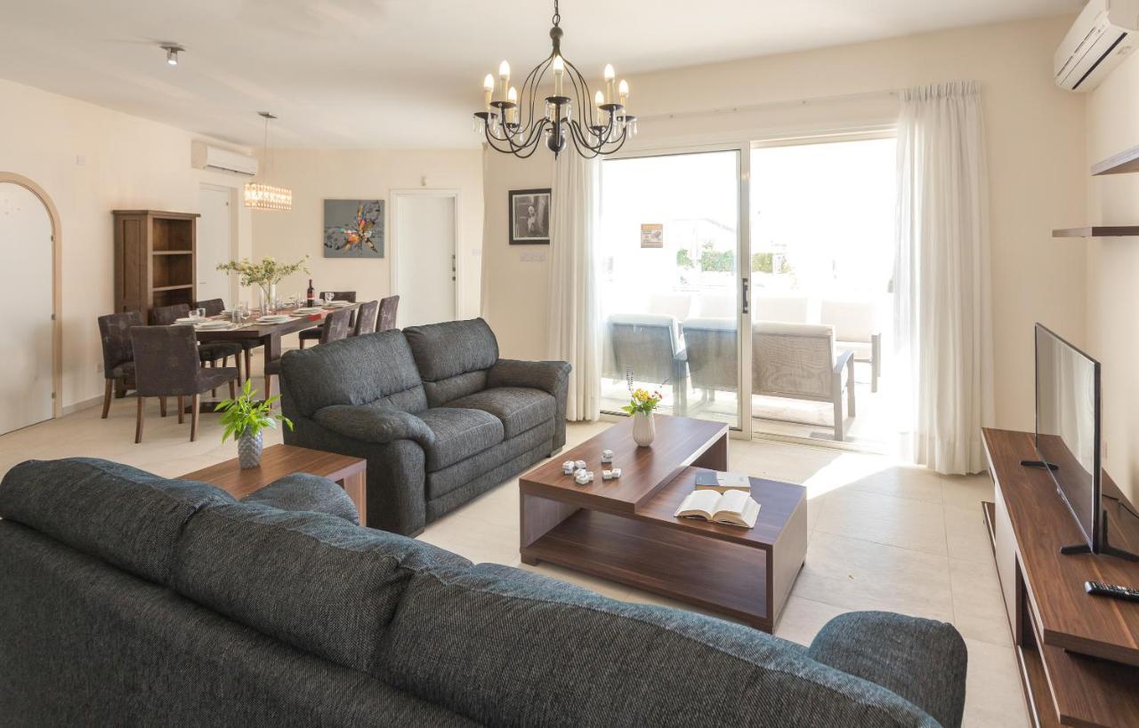 Resitour - Perneri Four Bedroom Villa Pafos Zewnętrze zdjęcie